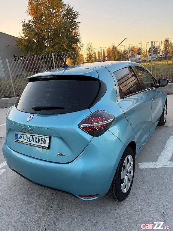 Second-hand Renault Zoe 99 kW (135 CP) 2020 Albastru Hatchback