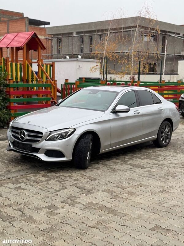 Gri Utilizat 2018 Mercedes C220 Avantgarde Berlinǎ | 15.500 EUR (Preț OK) - Imagine 1/4