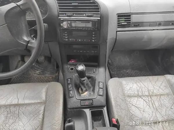 Second-hand BMW 318 100 CP (73 kW) 1998 Gri Break