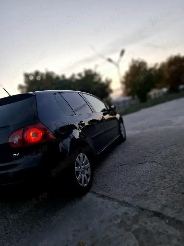 Utilizat 2008 VW Golf V Hatchback | 3.200 EUR (Preț OK) - Imagine 1/4