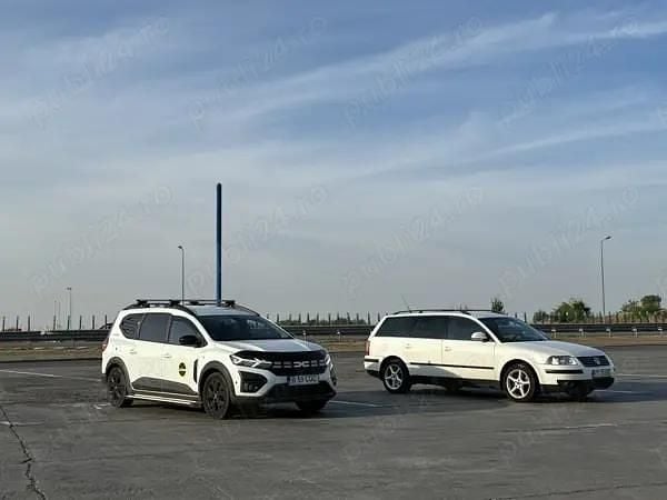 Second-hand Dacia Jogger Extreme 100 CP (73 kW) 2023 Alb Monovolum