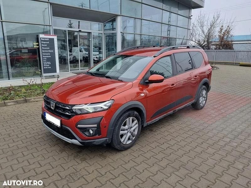Culoaremaro Second-hand 2022 Dacia Jogger Comfort Monovolum | 12.700 EUR (Preț bun) - Imagine 1/4
