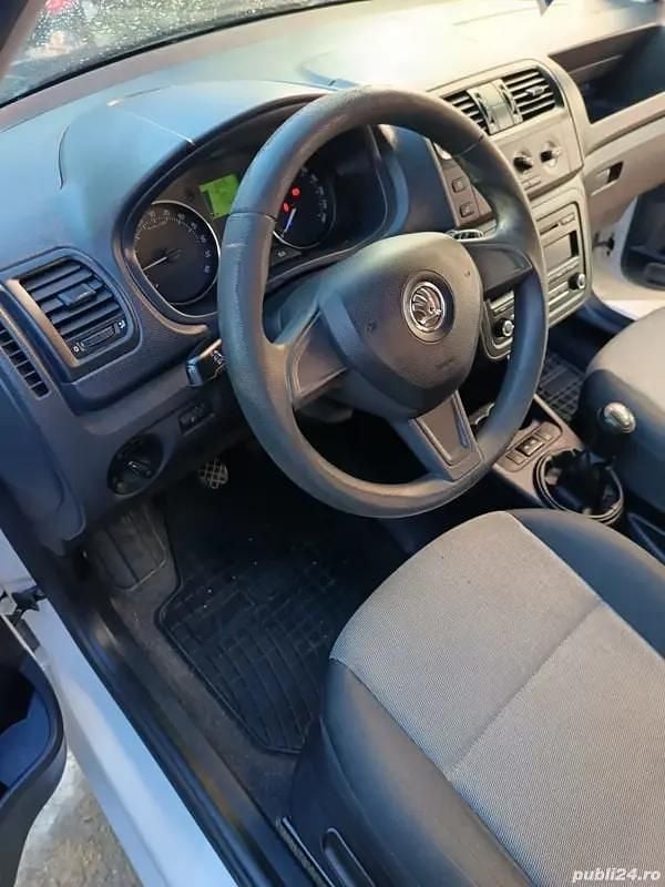 Utilizat 2015 Skoda Fabia Hatchback | 4.600 EUR (Super Preț) - Imagine 1/4