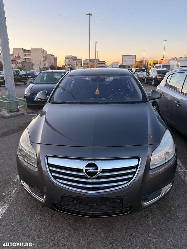 Culoareargint Utilizat 2014 Opel Insignia Break | 1.299 EUR - Imagine 1/4