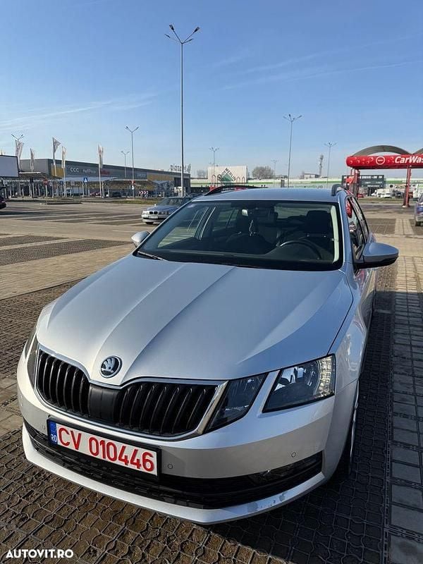 Second-hand Skoda Octavia 149 CP (109 kW) 2020 Culoareargint Break