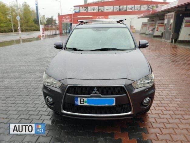 Second-hand Mitsubishi Outlander 177 CP (130 kW) 2011 Gri SUV