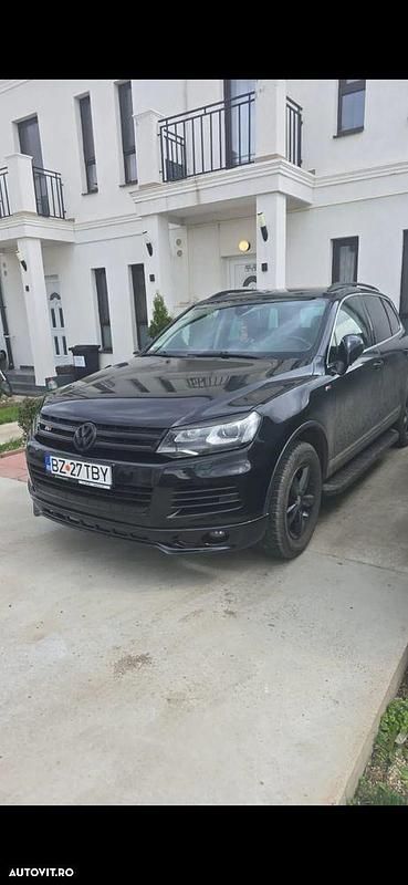 Culoarenegru Utilizat 2012 VW Touareg SUV | 14.000 EUR (Preț OK) - Imagine 1/4