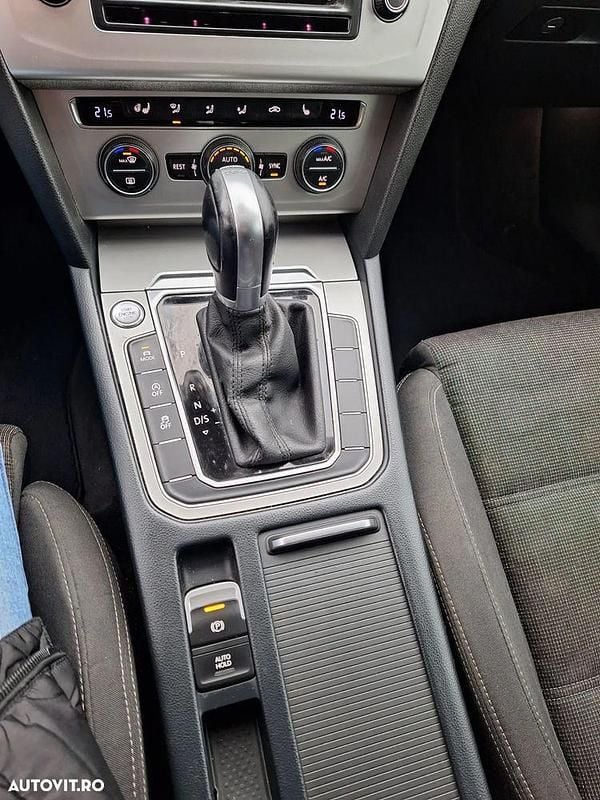 Culoaremaro Second-hand 2015 VW Passat Break | 7.800 EUR (Preț OK) - Imagine 1/4