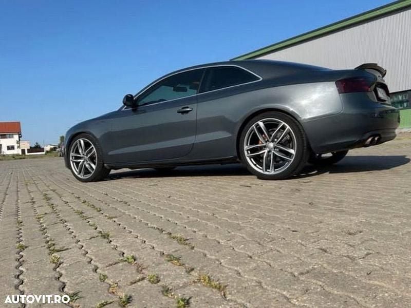 Culoaregri Utilizat 2009 Audi A5 Coupe | 6.000 EUR (Super Preț) - Imagine 1/4