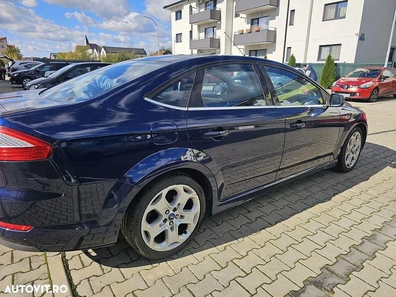 Second-hand Ford Mondeo Titanium 140 CP (102 kW) 2010 Culoarealbastru Berlinǎ