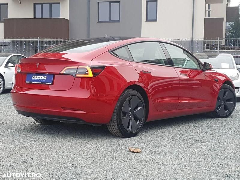 Second-hand Tesla Model 3 RWD 239 kW (325 CP) 2021 Culoarerosu Berlinǎ