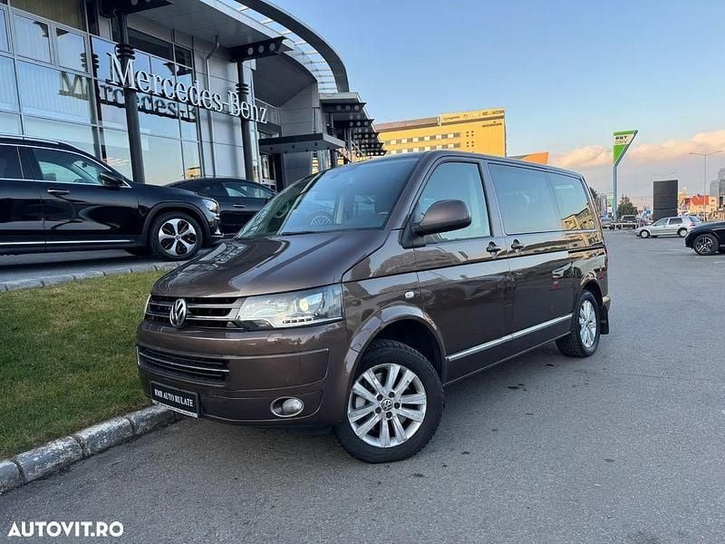 Culoaremaro Utilizat 2015 VW Multivan Van | 21.990 EUR (Preț OK) - Imagine 1/4