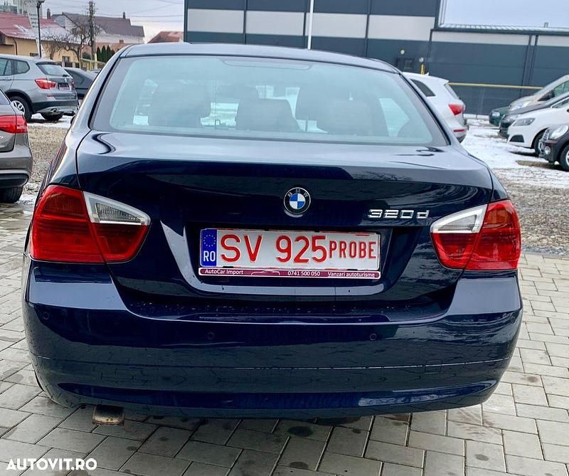 Second-hand BMW 320 150 CP (110 kW) 2007 Culoarealbastru Hatchback