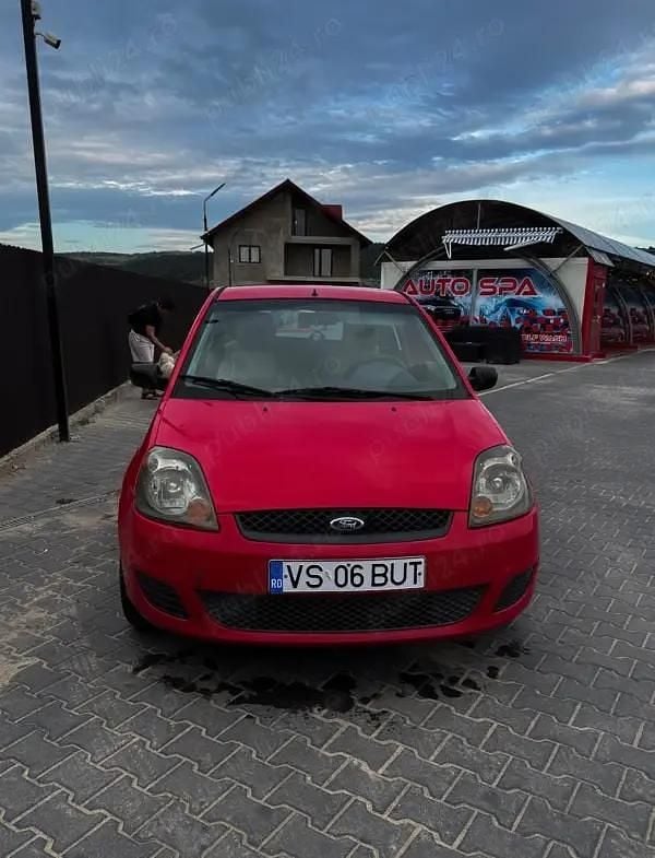 Utilizat 2006 Ford Fiesta Hatchback | 2.000 EUR - Imagine 1/4