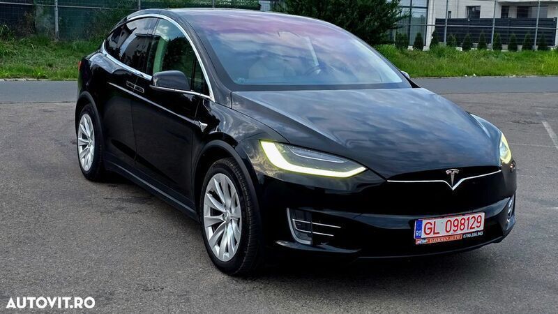 Negru Utilizat 2017 Tesla Model X SUV | 29.950 EUR - Imagine 1/4