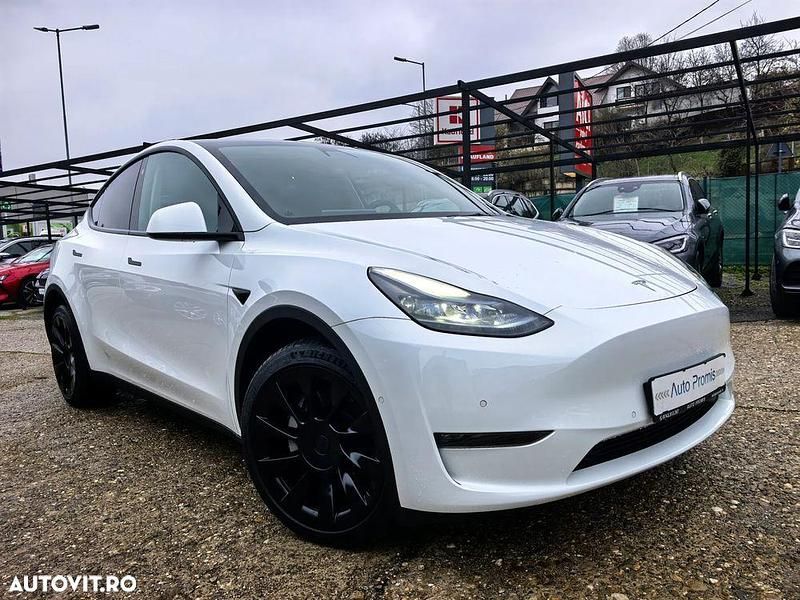 Second-hand Tesla Model Y 378 kW (514 CP) 2022 Culoarealb SUV