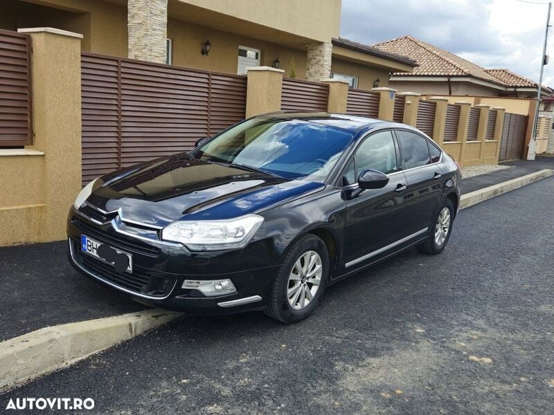 Negru Utilizat 2011 Citroën C5 Attraction Break | 2.200 EUR (Preț bun) - Imagine 1/4