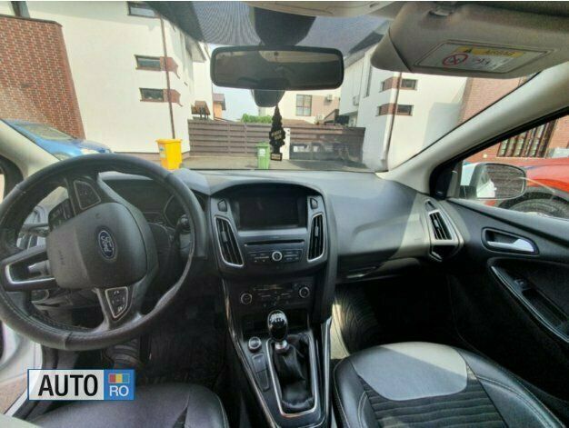 Second-hand Ford Focus 120 CP (88 kW) 2016 Alb Berlinǎ