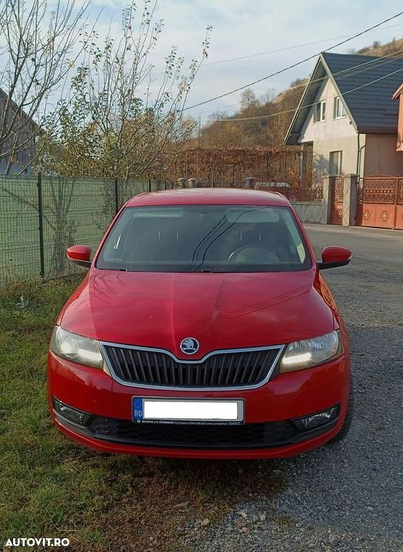 Culoarerosu Utilizat 2017 Skoda Rapid Ambition Hatchback | 9.900 EUR (Puțin scump) - Imagine 1/4