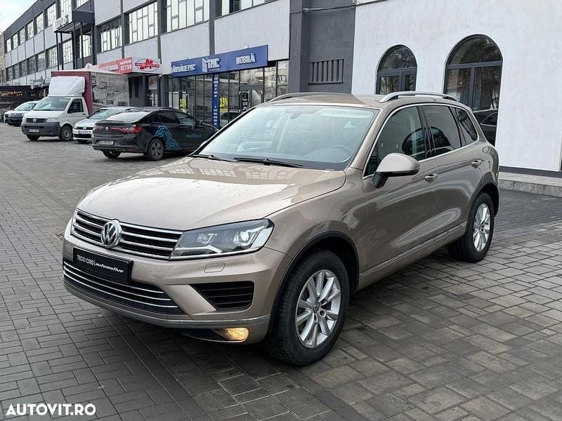 Second-hand VW Touareg Terrain Tech 262 CP (192 kW) 2017 Culoarebej SUV