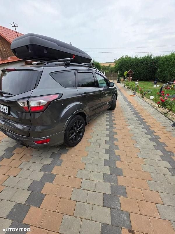 Second-hand Ford Kuga ST-Line 150 CP (110 kW) 2017 Culoaregri SUV