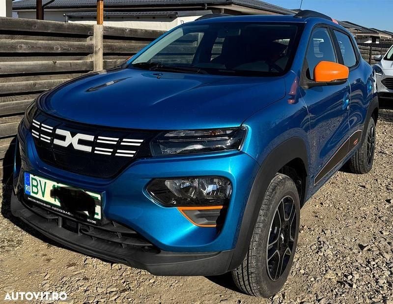 Culoarealbastru Utilizat 2023 Dacia Spring Essentiel Hatchback | 11.500 EUR (Preț OK) - Imagine 1/4