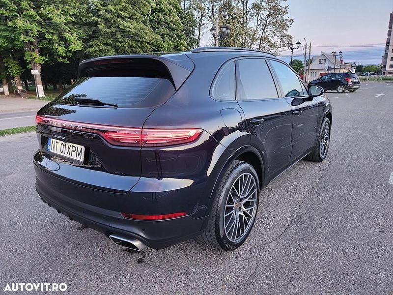 Second-hand Porsche Cayenne 340 CP (250 kW) 2019 Albastru SUV