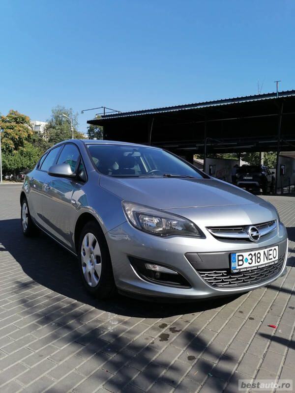 Văndută Opel Astra 2015 benzina consu. - mașini second-hand de vânzare