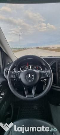 Gri Utilizat 2020 Mercedes Vito Van | 26.500 EUR (Preț OK) - Imagine 1/4