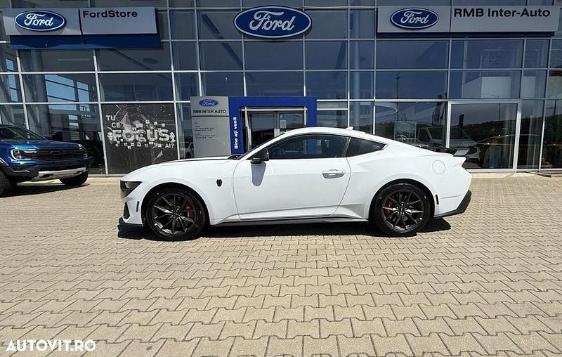 Second-hand Ford Mustang Dark Horse 453 CP (333 kW) 2025 Culoarealb Coupe