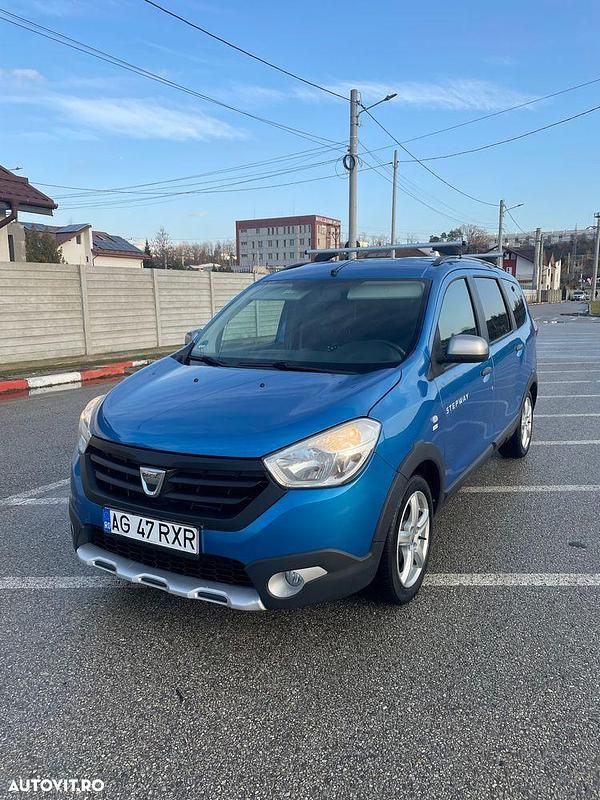 Culoarealbastru Utilizat 2015 Dacia Lodgy Stepway Monovolum | 7.800 EUR - Imagine 1/4