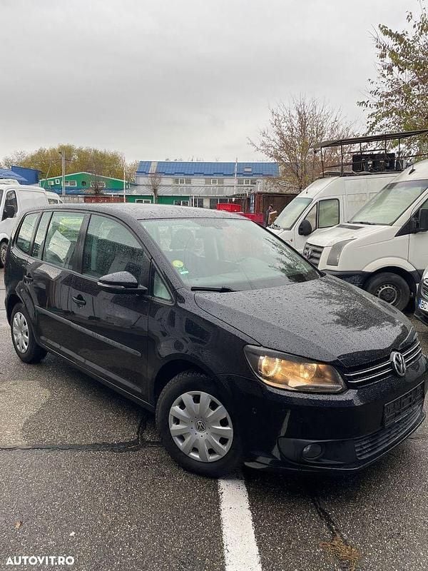Culoarenegru Utilizat 2011 VW Touran Comfortline Monovolum | 5.300 EUR (Preț OK) - Imagine 1/4