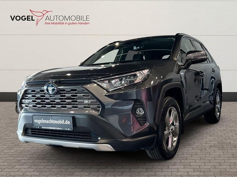 Utilizat 2020 Toyota RAV4 Team SUV | 33.950 EUR - Imagine 1/1