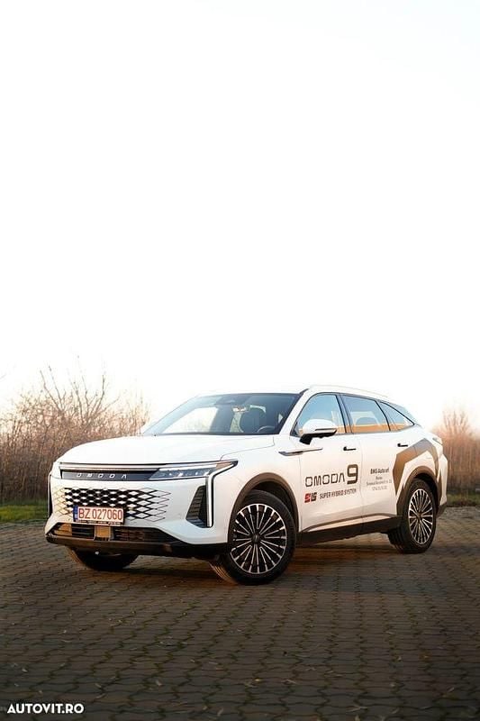 Nouă Omoda 9 455 CP (334 kW) 2025 Culoarealb SUV