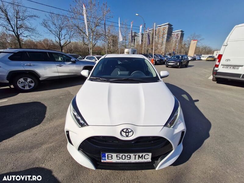 Alb Utilizat 2024 Toyota Yaris Hybrid Business Edition Hatchback | 22.700 EUR (Puțin scump) - Imagine 1/4