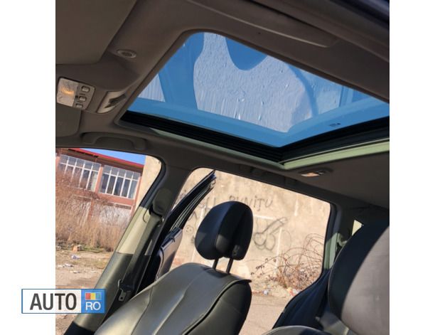 Negru Utilizat 2005 Renault Laguna II Break | 1.750 EUR (Puțin scump) - Imagine 1/4