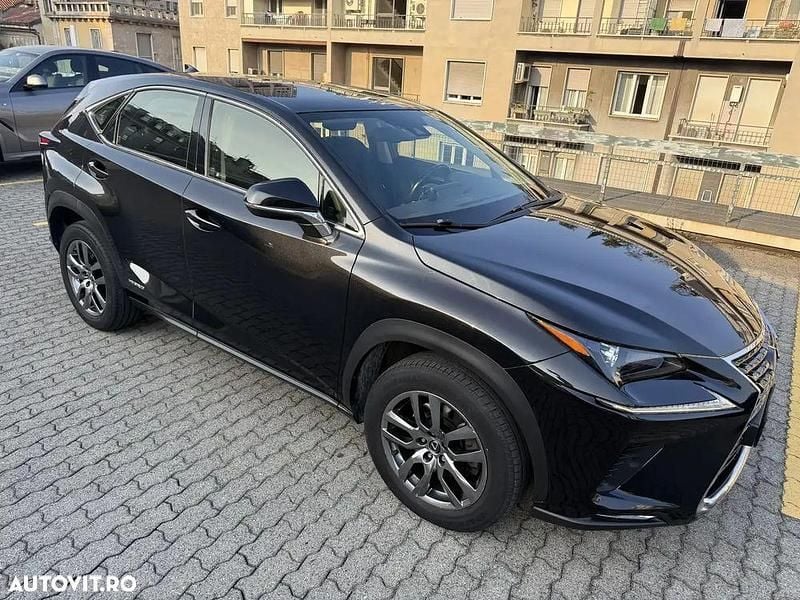 Culoarenegru Utilizat 2020 Lexus NX300h Executive Line SUV | 31.990 EUR (Preț OK) - Imagine 1/4