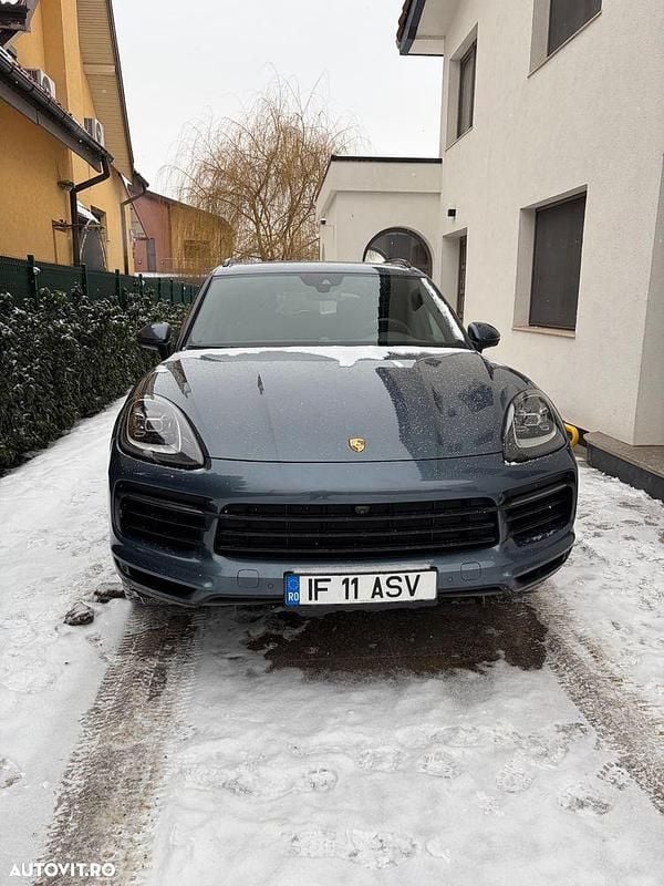 Culoarealbastru Second-hand 2019 Porsche Cayenne SUV | 42.000 EUR - Imagine 1/4