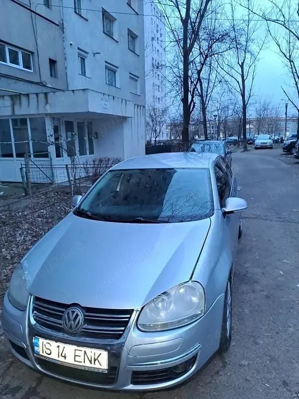 Second-hand VW Jetta 105 CP (77 kW) 2010 Berlinǎ