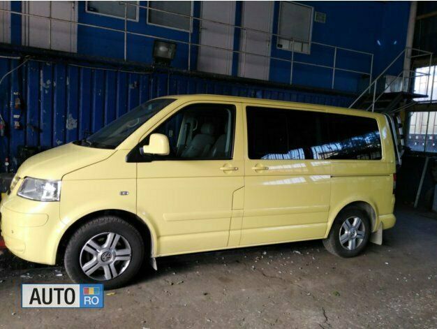 Alte culori Utilizat 2005 VW Multivan Van | 14.300 EUR (Super Preț) - Imagine 1/2