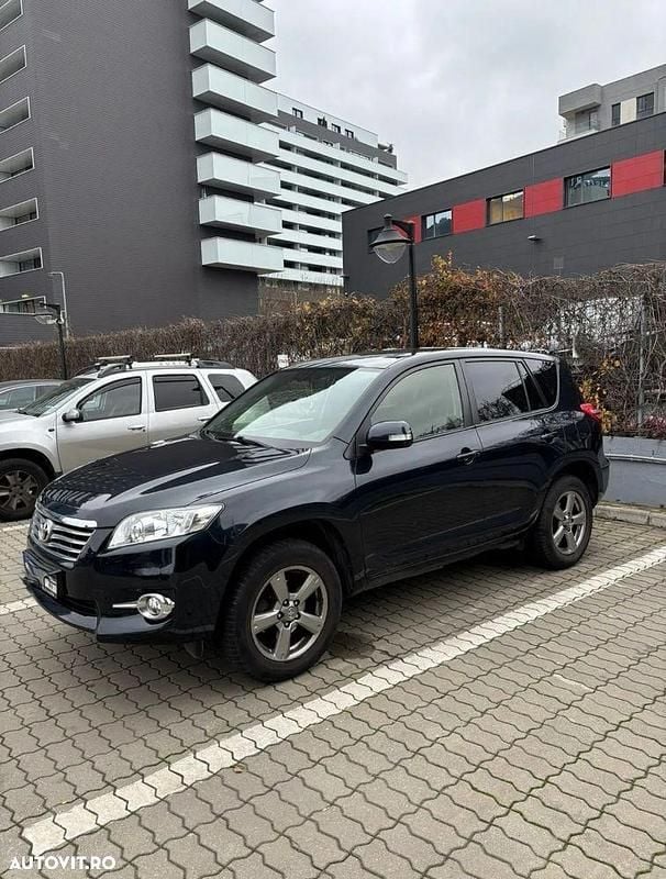 Second-hand Toyota RAV4 Multidrive S 158 CP (116 kW) 2012 Culoarealbastru SUV