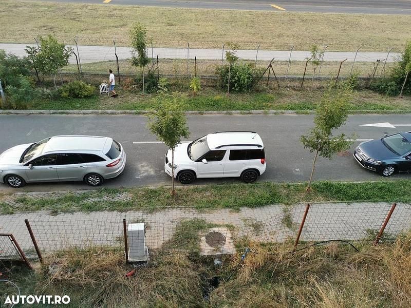 Culoarealb Utilizat 2015 Skoda Yeti Ambition SUV | 11.500 EUR (Preț OK) - Imagine 1/4