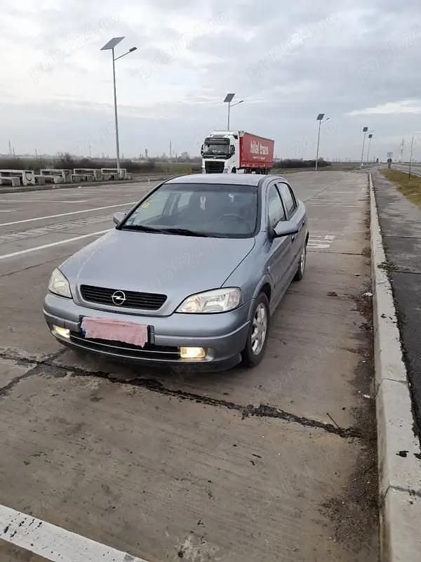 Second-hand Opel Astra 103 CP (75 kW) 2008 Berlinǎ