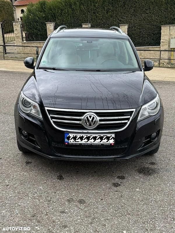 Culoarenegru Utilizat 2011 VW Tiguan Sportline SUV | 8.000 EUR (Preț bun) - Imagine 1/4
