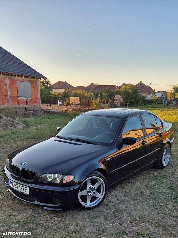 Culoarenegru Utilizat 2003 BMW 318 Sport Line Berlinǎ | 3.400 EUR (Puțin scump) - Imagine 1/4