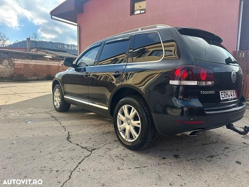 Second-hand VW Touareg Exclusive 224 CP (164 kW) 2006 Culoarenegru SUV