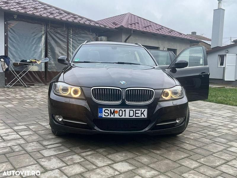 Second-hand BMW 320 Exclusive 183 CP (134 kW) 2011 Culoarenegru Break