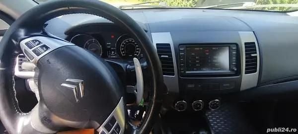 Second-hand Citroën C-Crosser Exclusive 160 CP (117 kW) 2011 Culoaremaro SUV