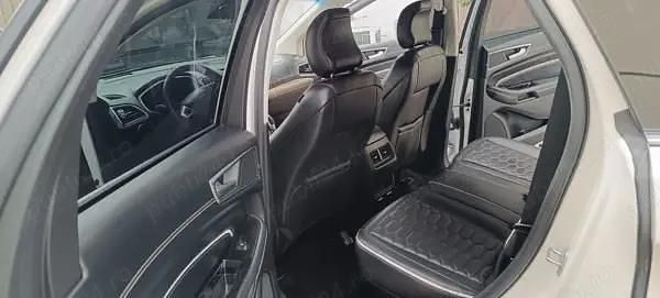 Second-hand Ford Edge Vignale 210 CP (154 kW) 2017 Culoarealb SUV