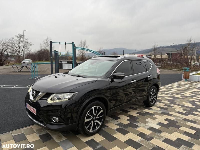 Culoarenegru Utilizat 2017 Nissan X-Trail Tekna SUV | 9.450 EUR (Super Preț) - Imagine 1/4